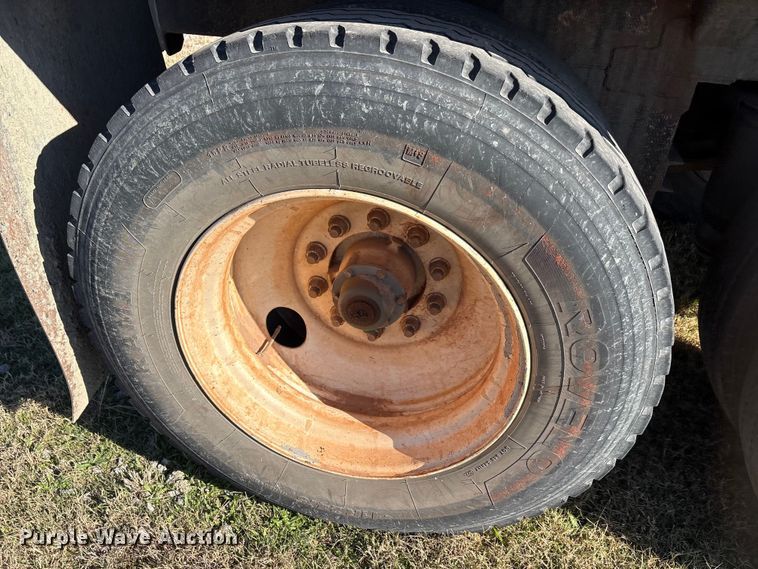 image for item EA7864 2008 Construction Trailer Specialist BDT-40 bottom dump trailer