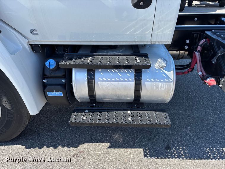 image for item EC3918 2024 International MV607 truck cab and chassis