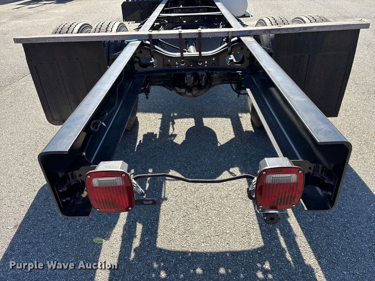 image for item EC3918 2024 International MV607 truck cab and chassis