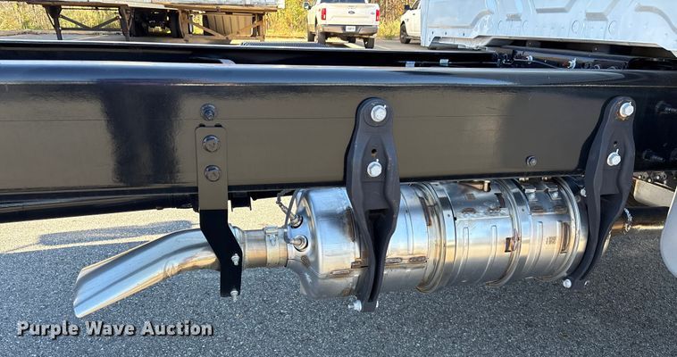 image for item EC3918 2024 International MV607 truck cab and chassis