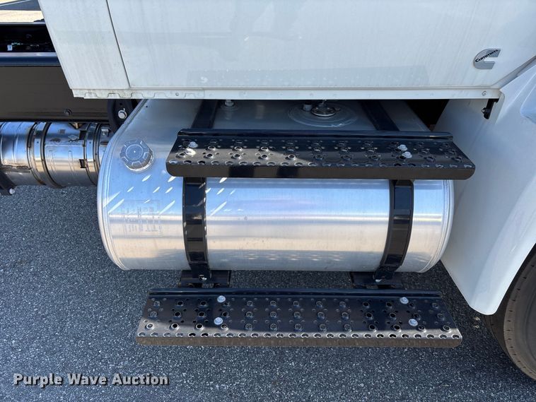 image for item EC3918 2024 International MV607 truck cab and chassis