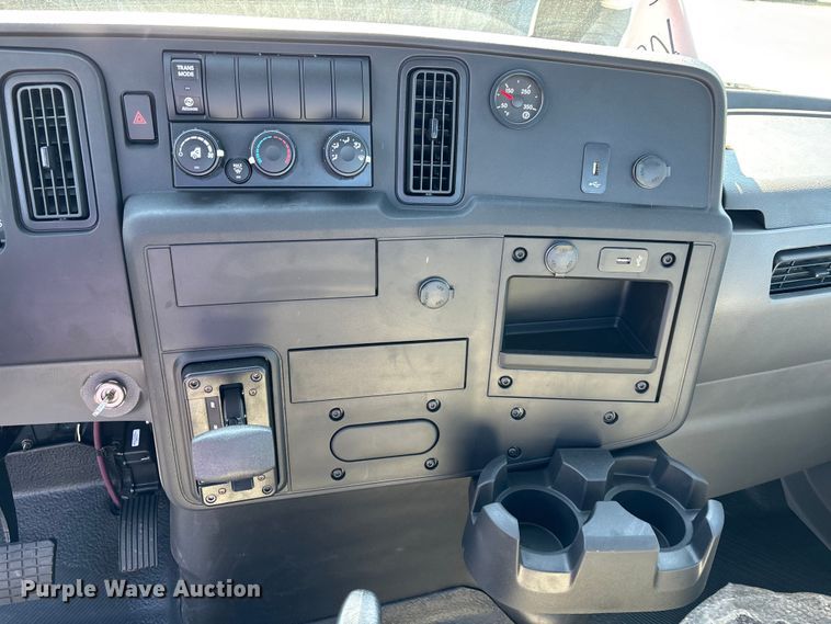 image for item EC3918 2024 International MV607 truck cab and chassis