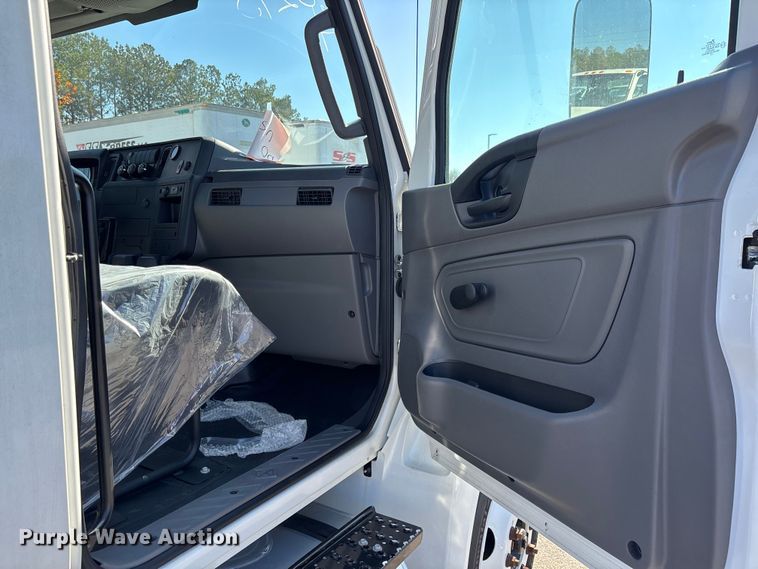 image for item EC3918 2024 International MV607 truck cab and chassis