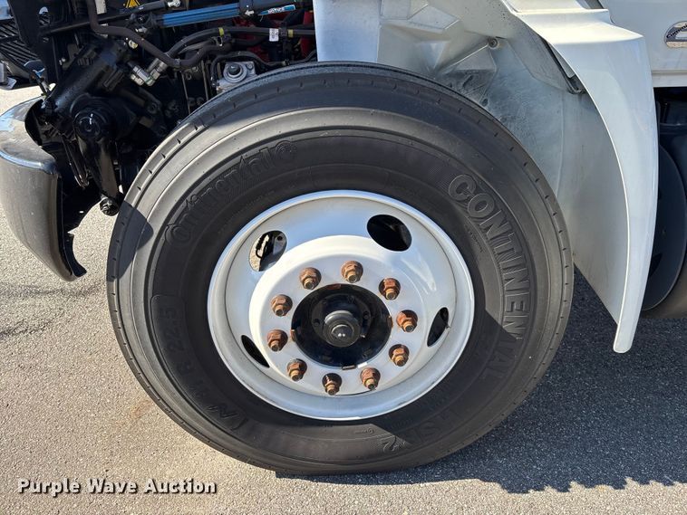 image for item EC3918 2024 International MV607 truck cab and chassis