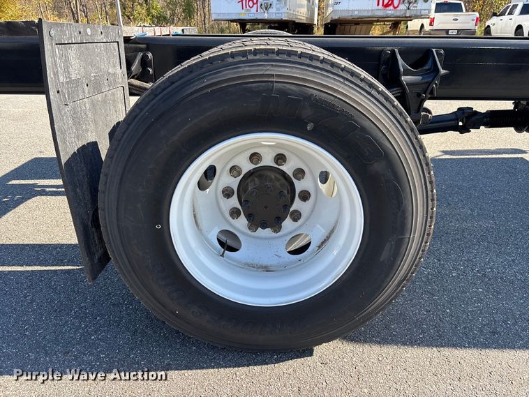 image for item EC3918 2024 International MV607 truck cab and chassis