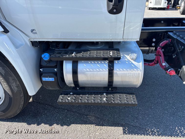 image for item EC3919 2024 International MV607 truck cab and chassis