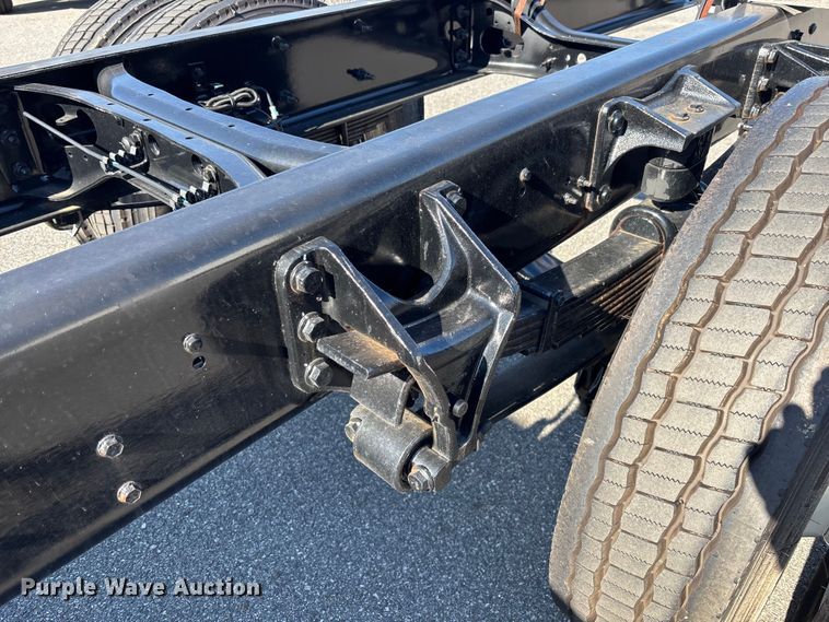 image for item EC3919 2024 International MV607 truck cab and chassis