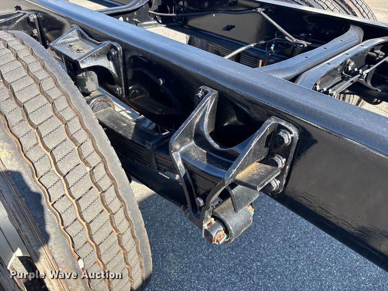 image for item EC3919 2024 International MV607 truck cab and chassis