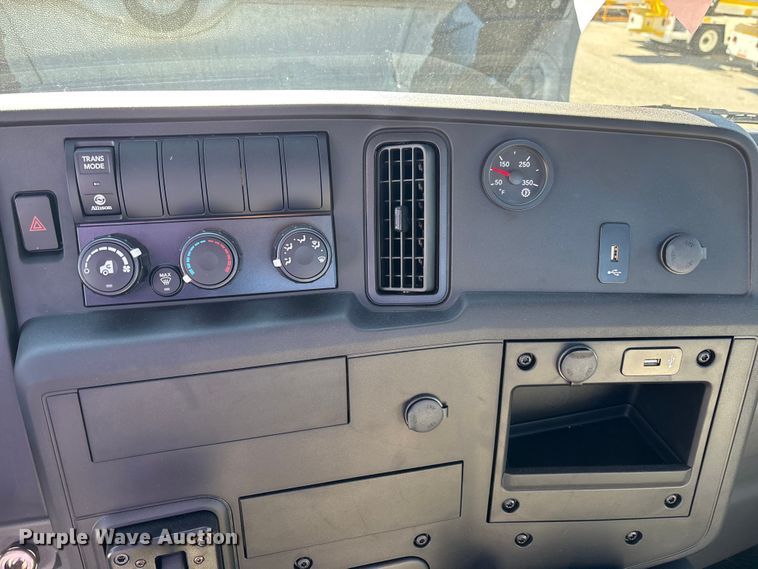 image for item EC3919 2024 International MV607 truck cab and chassis