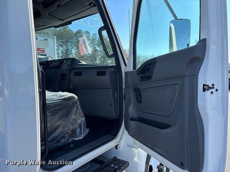 image for item EC3919 2024 International MV607 truck cab and chassis