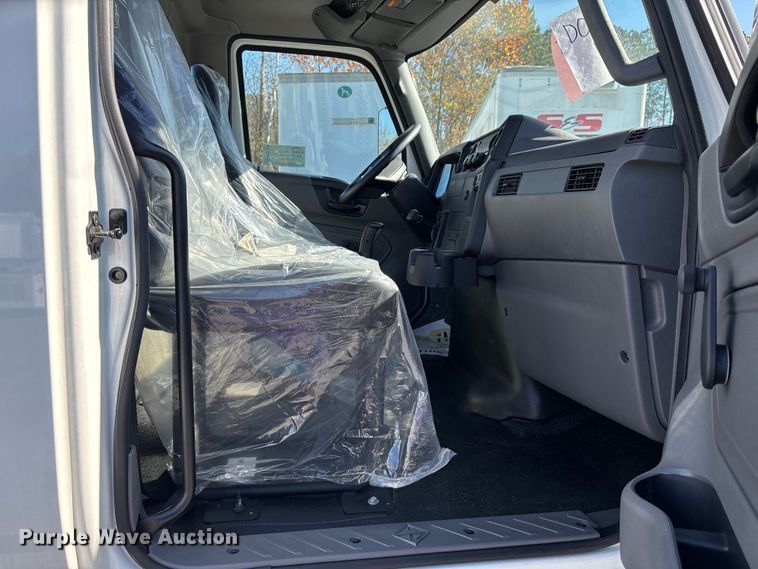 image for item EC3919 2024 International MV607 truck cab and chassis