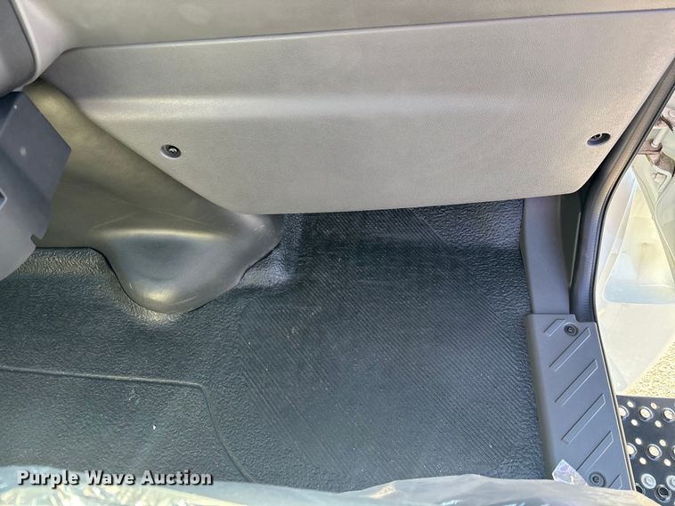 image for item EC3919 2024 International MV607 truck cab and chassis