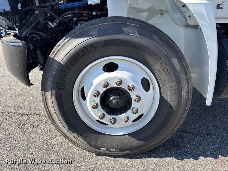 image for item EC3919 2024 International MV607 truck cab and chassis