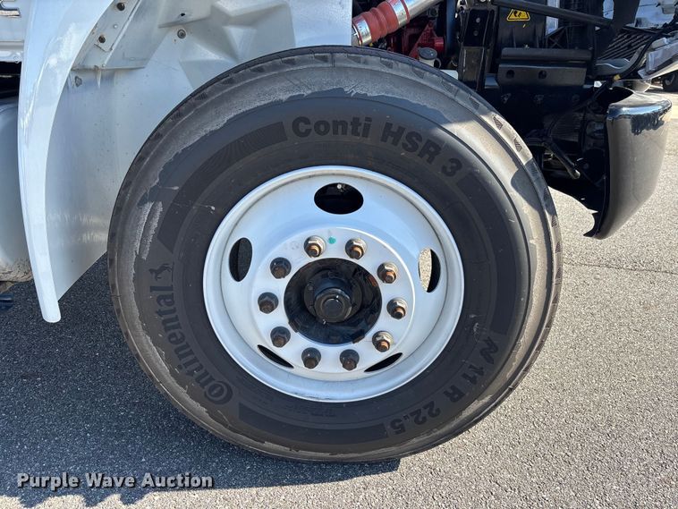 image for item EC3919 2024 International MV607 truck cab and chassis