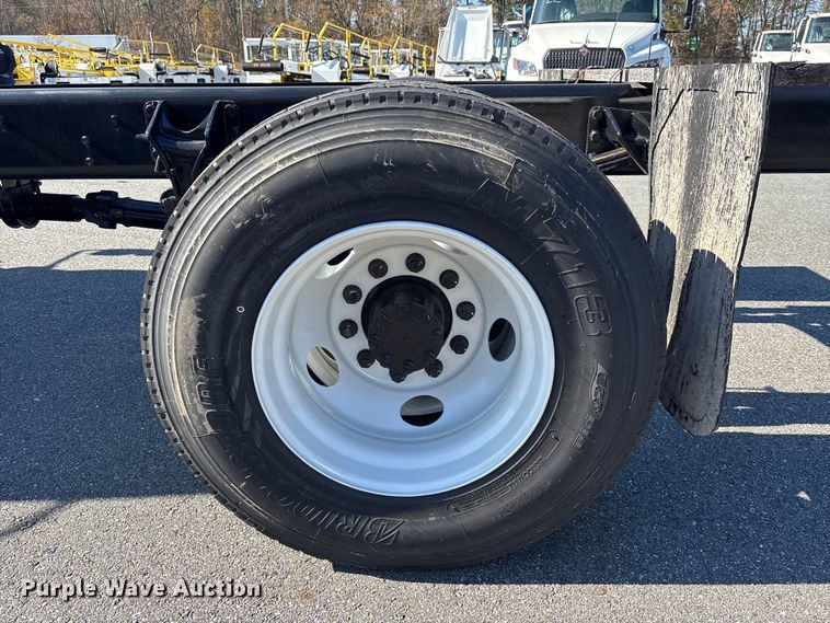 image for item EC3919 2024 International MV607 truck cab and chassis