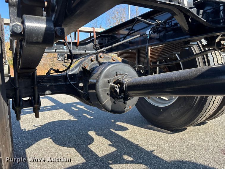 image for item EC3920 2024 International MV607 truck cab and chassis