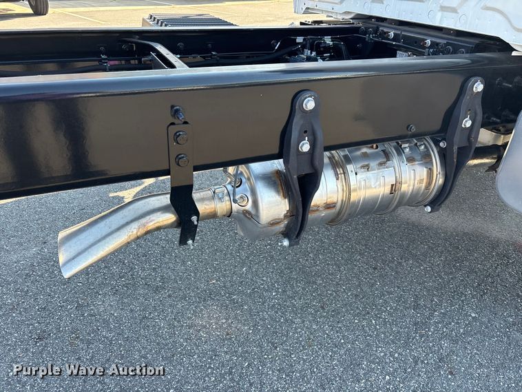 image for item EC3920 2024 International MV607 truck cab and chassis