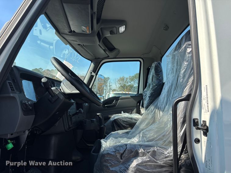image for item EC3920 2024 International MV607 truck cab and chassis