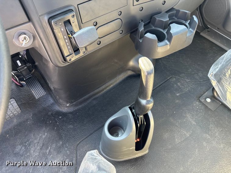 image for item EC3920 2024 International MV607 truck cab and chassis