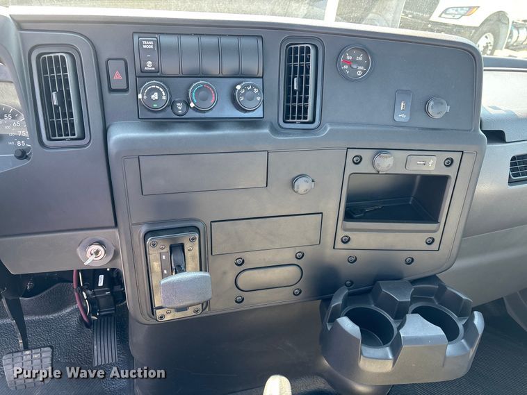 image for item EC3920 2024 International MV607 truck cab and chassis