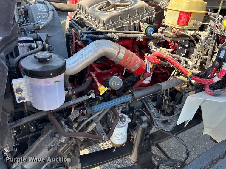 image for item EC3920 2024 International MV607 truck cab and chassis