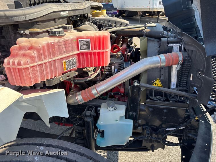 image for item EC3920 2024 International MV607 truck cab and chassis