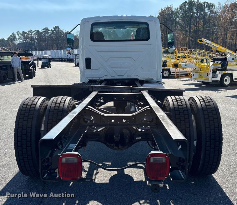 image for item EC3921 2023 International MV607 truck cab and chassis