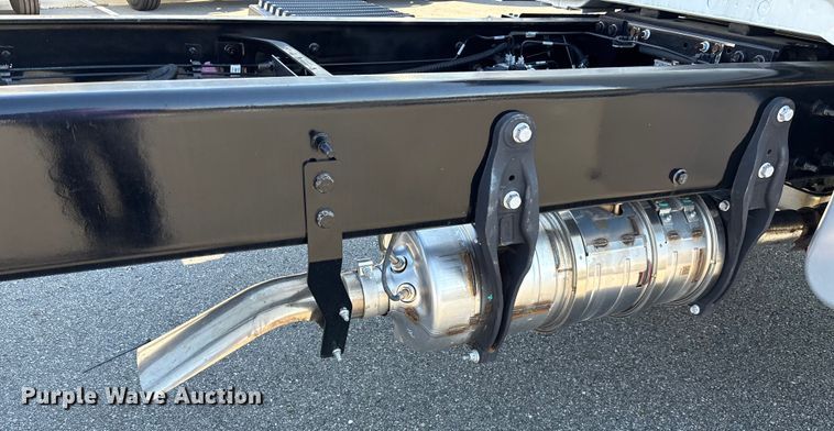 image for item EC3921 2023 International MV607 truck cab and chassis