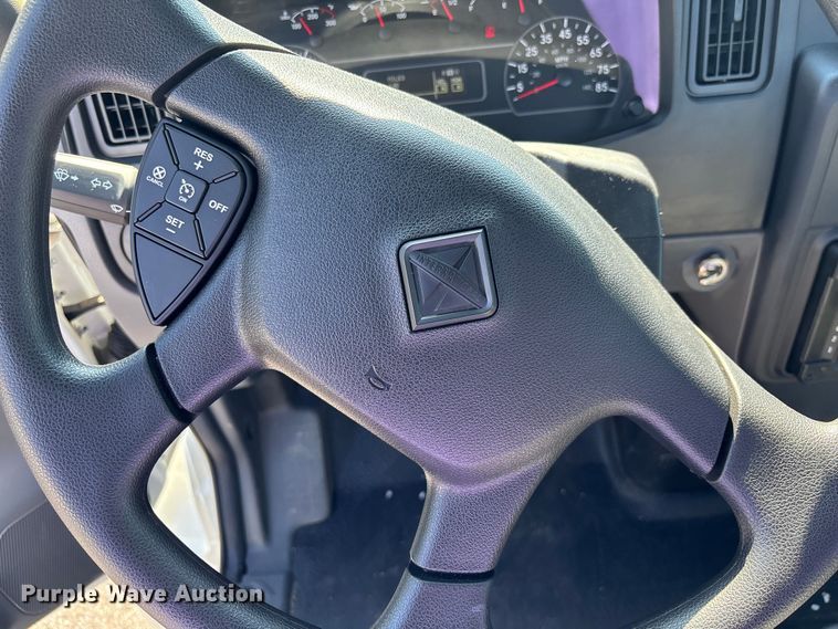 image for item EC3921 2023 International MV607 truck cab and chassis