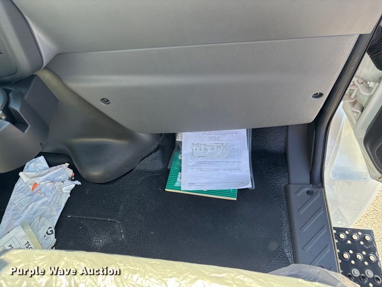 image for item EC3921 2023 International MV607 truck cab and chassis