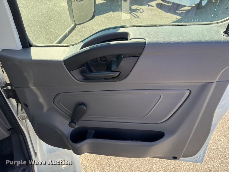 image for item EC3921 2023 International MV607 truck cab and chassis