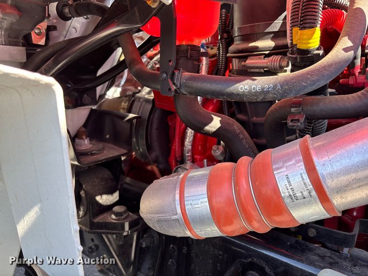 image for item EC3921 2023 International MV607 truck cab and chassis