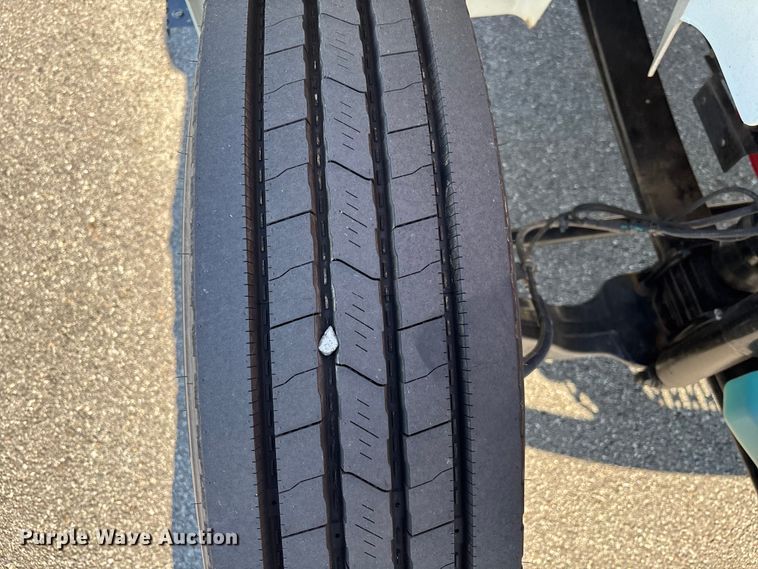 image for item EC3921 2023 International MV607 truck cab and chassis