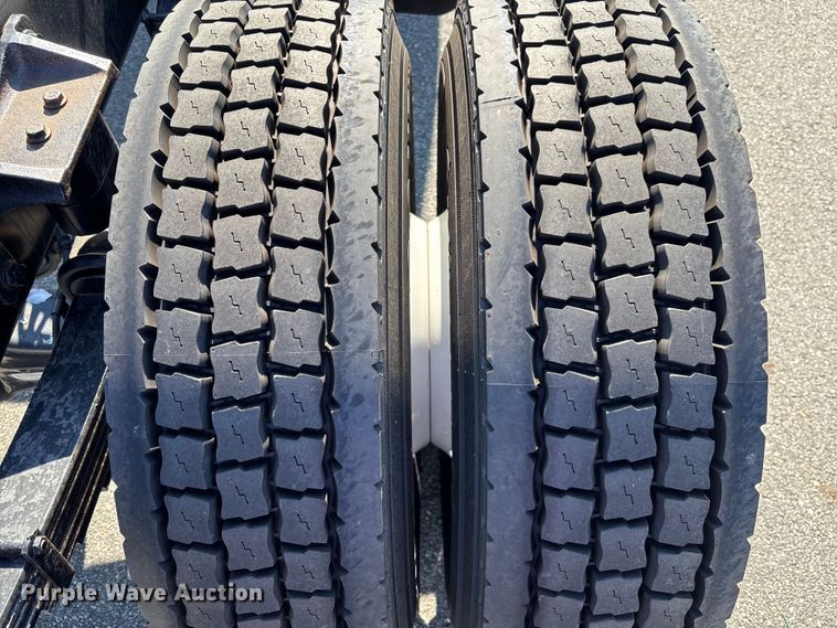 image for item EC3921 2023 International MV607 truck cab and chassis