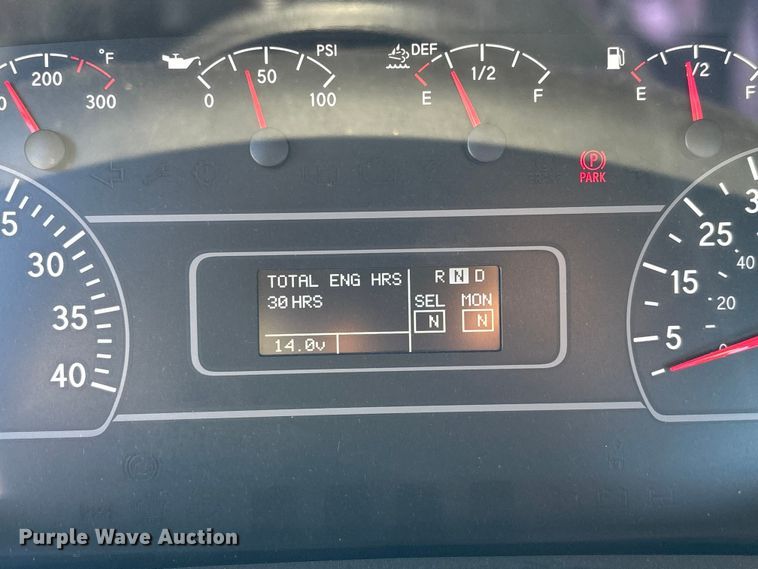 image for item EC3921 2023 International MV607 truck cab and chassis