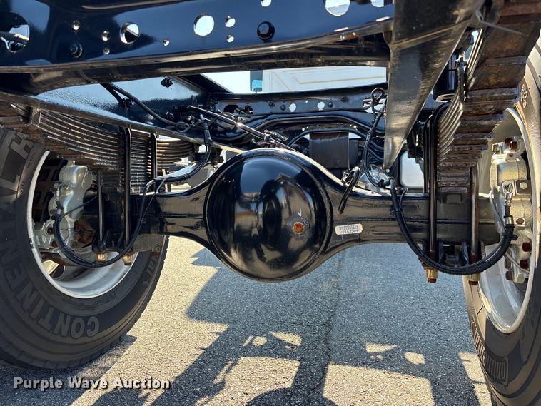 image for item EC3922 2023 International MV607 truck cab and chassis