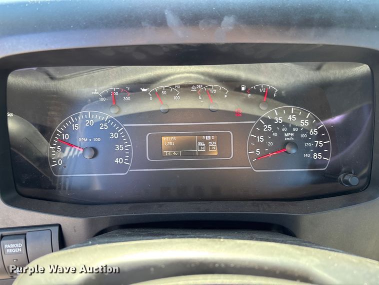 image for item EC3922 2023 International MV607 truck cab and chassis