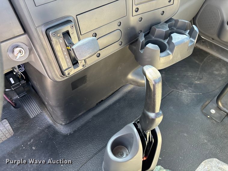 image for item EC3922 2023 International MV607 truck cab and chassis