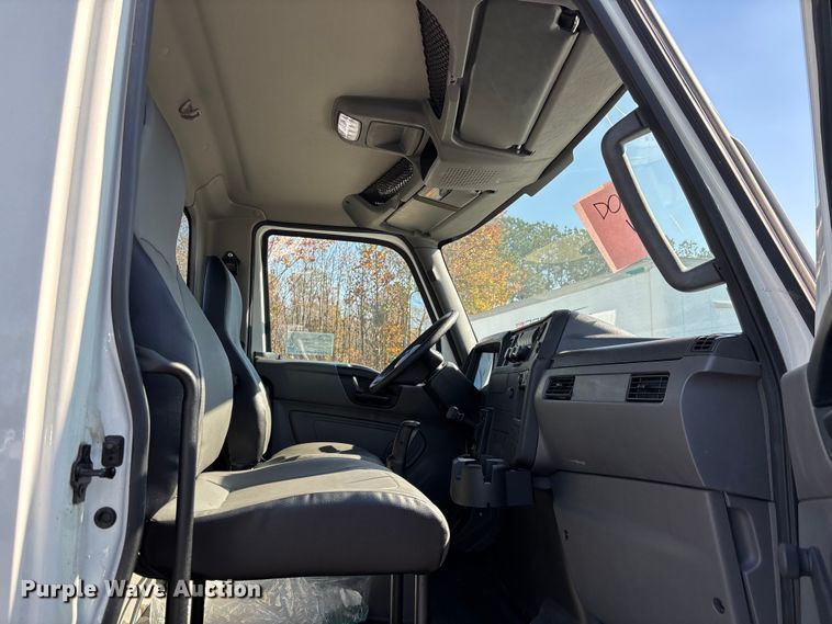 image for item EC3922 2023 International MV607 truck cab and chassis