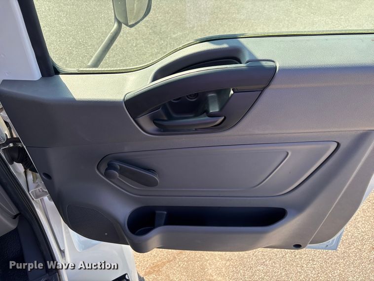 image for item EC3922 2023 International MV607 truck cab and chassis