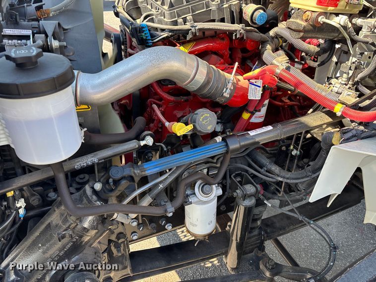 image for item EC3922 2023 International MV607 truck cab and chassis