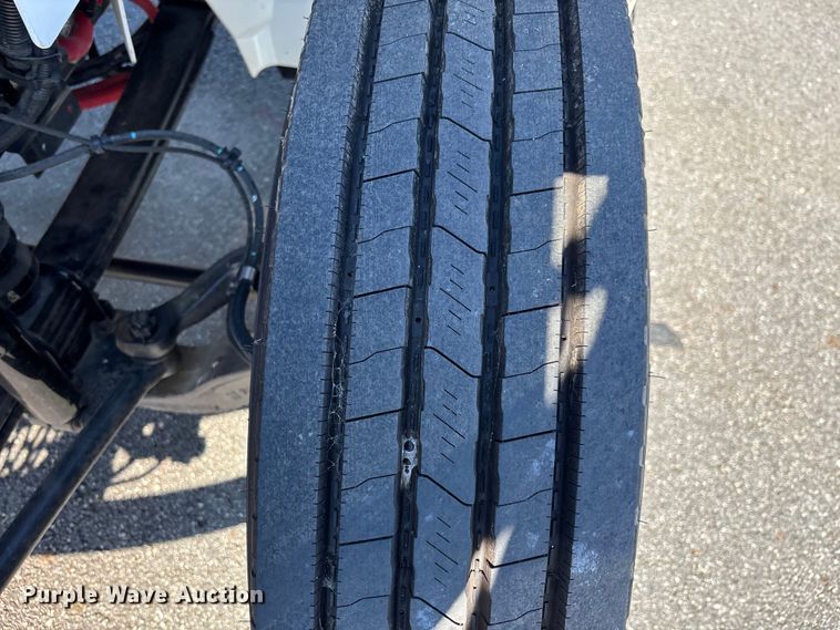 image for item EC3922 2023 International MV607 truck cab and chassis