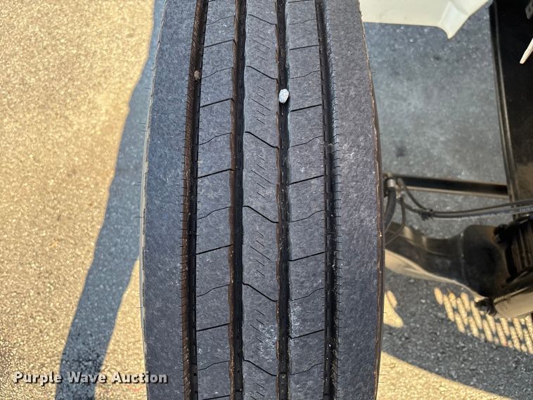 image for item EC3922 2023 International MV607 truck cab and chassis