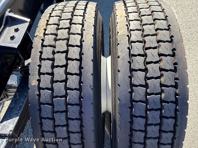 image for item EC3922 2023 International MV607 truck cab and chassis