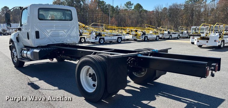 image for item EC3923 2024 International MV607 truck cab and chassis