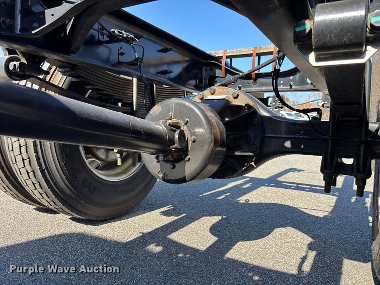 image for item EC3923 2024 International MV607 truck cab and chassis