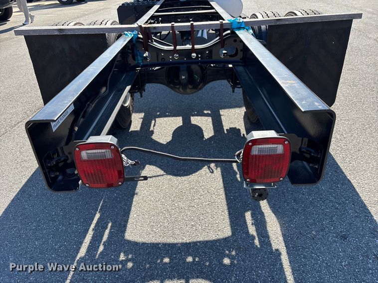 image for item EC3923 2024 International MV607 truck cab and chassis