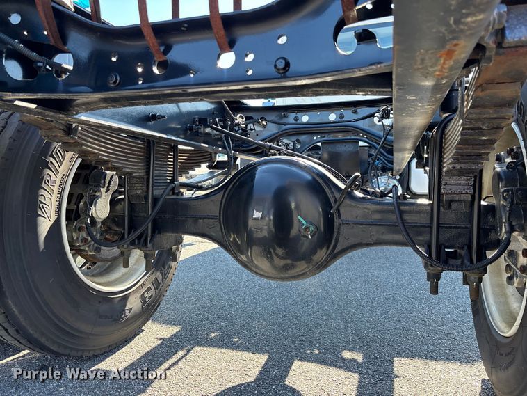 image for item EC3923 2024 International MV607 truck cab and chassis