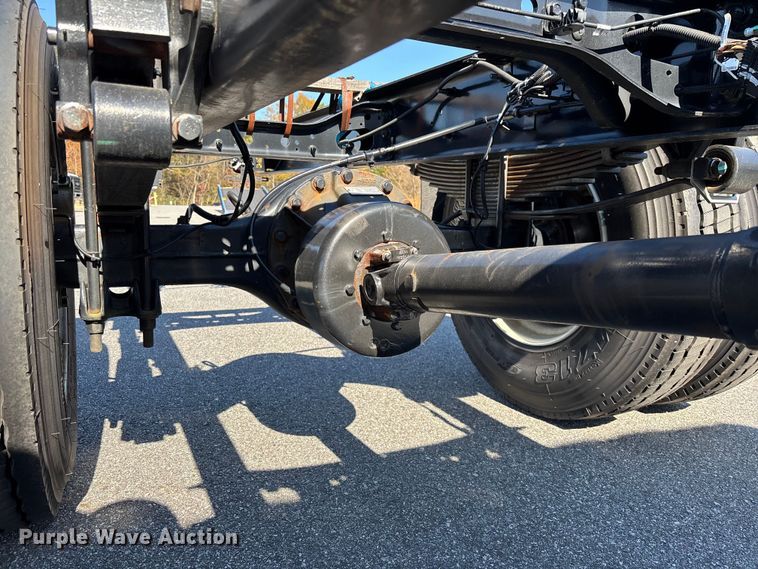 image for item EC3923 2024 International MV607 truck cab and chassis