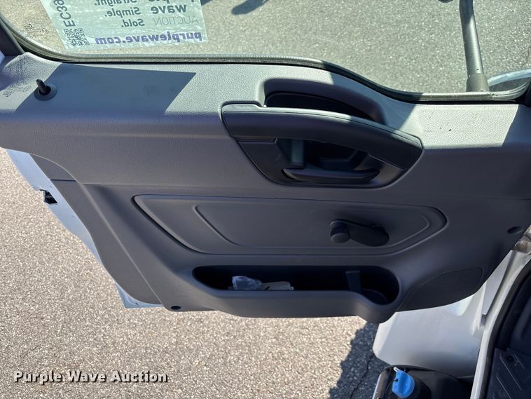 image for item EC3923 2024 International MV607 truck cab and chassis